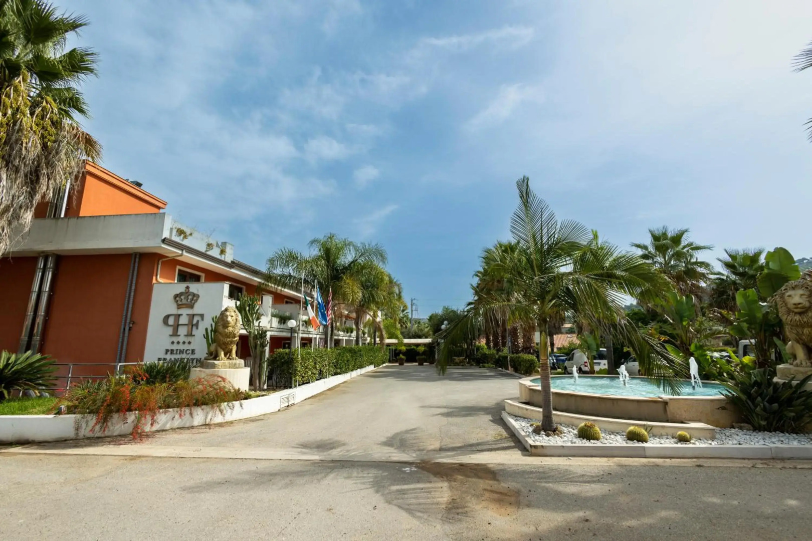 Prince Franklyn Hotel