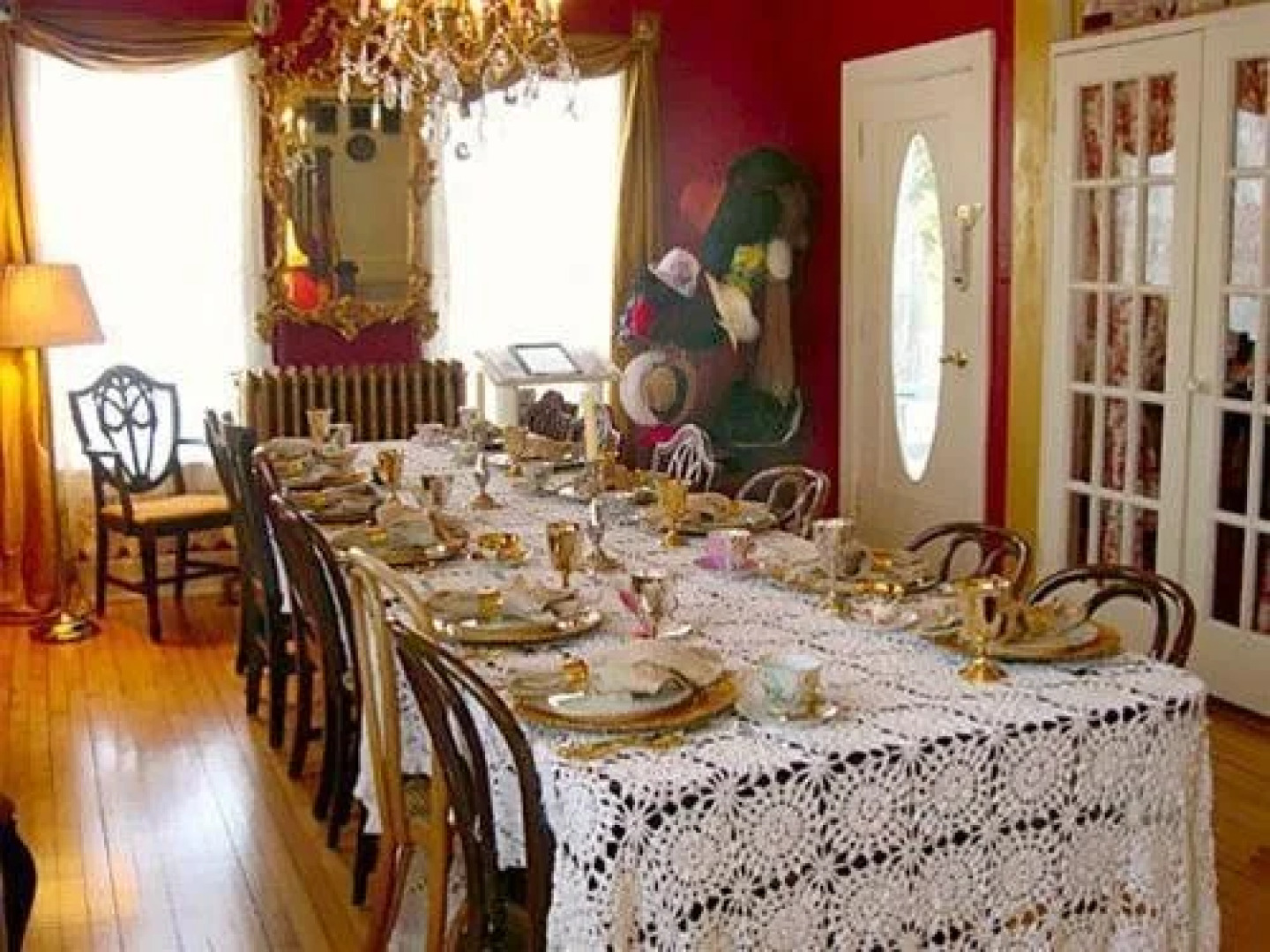 Old Victorian Farmhouse Bed and Breakfast