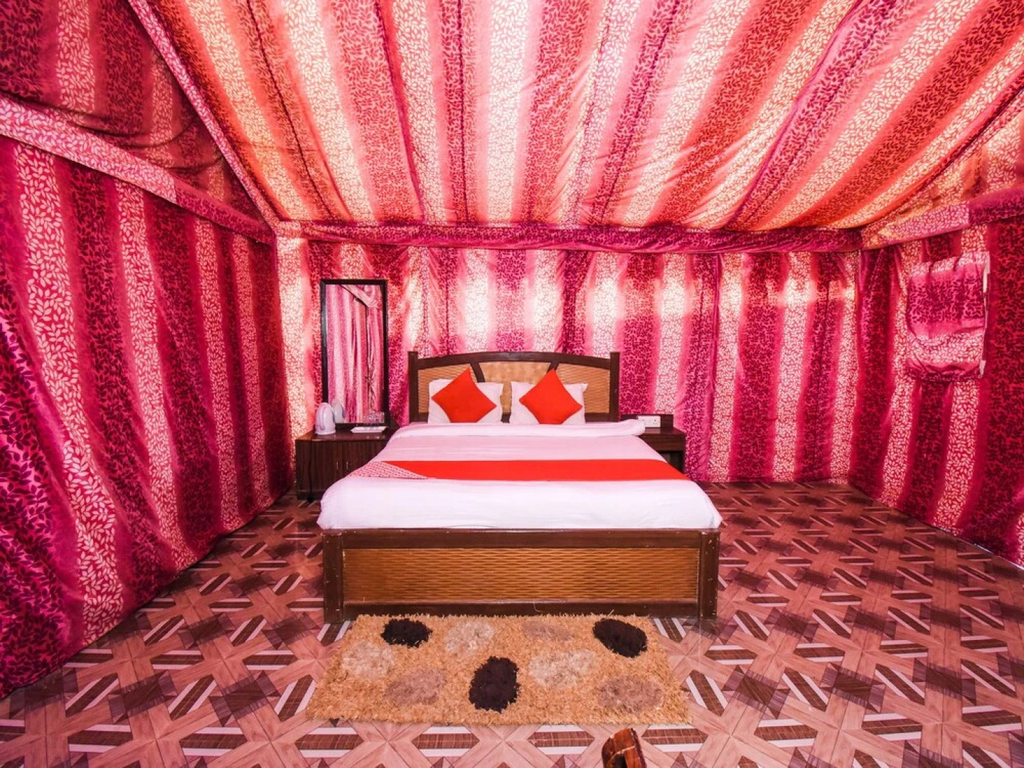 OYO 23679 Shivas Heritage