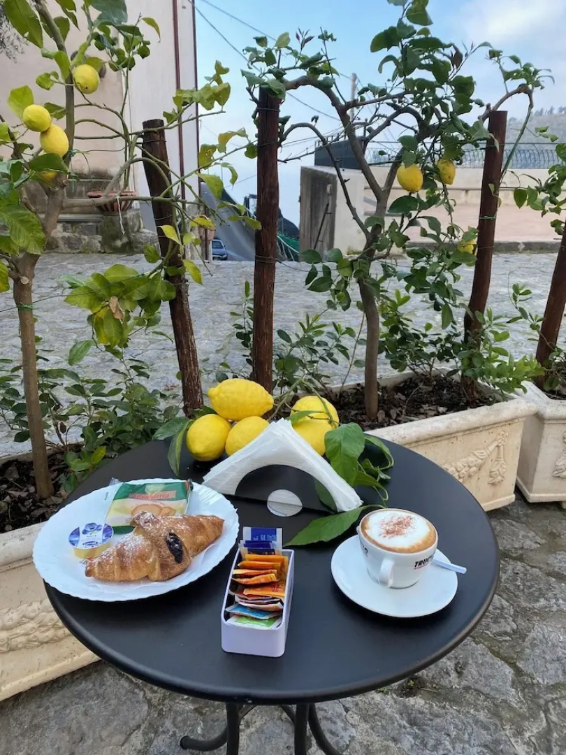 Dint' a Torre Bed & Breakfast