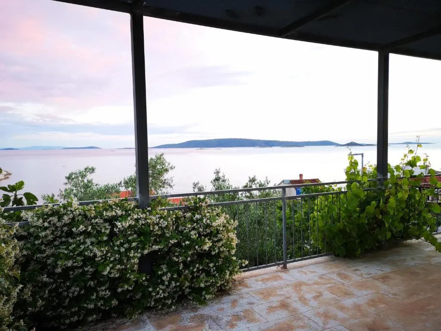 Hugh luxury house with 3 big terrace and sea view