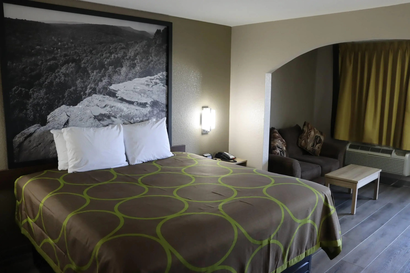 Super 8 by Wyndham Cabot