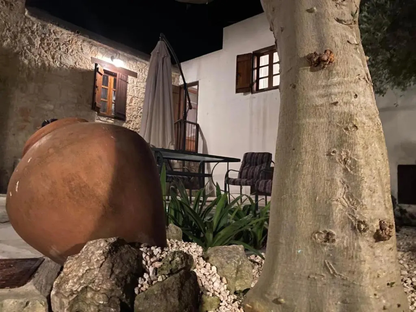 Droushia Corner House