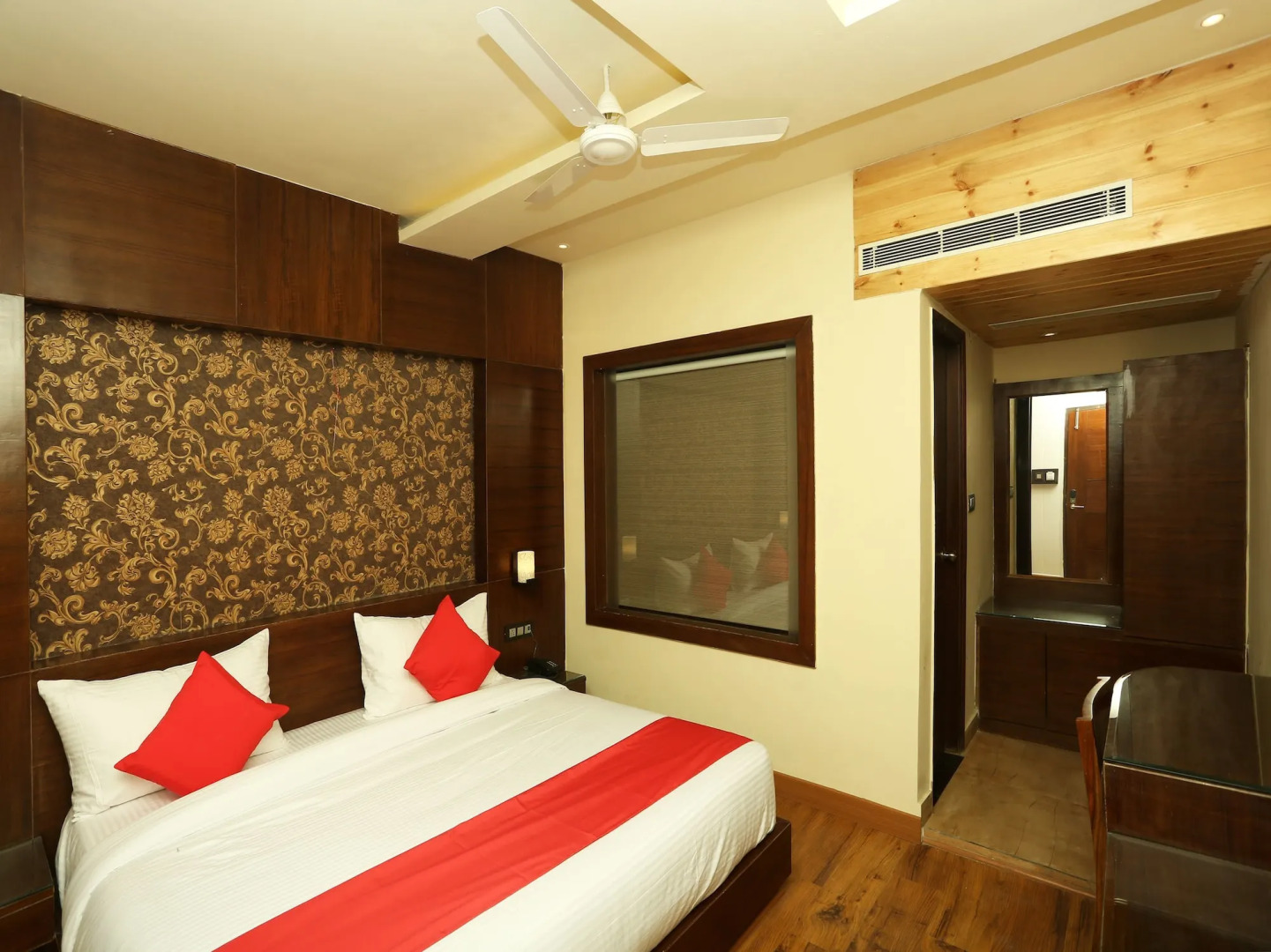 OYO 18256 Punjabi Nature Residency