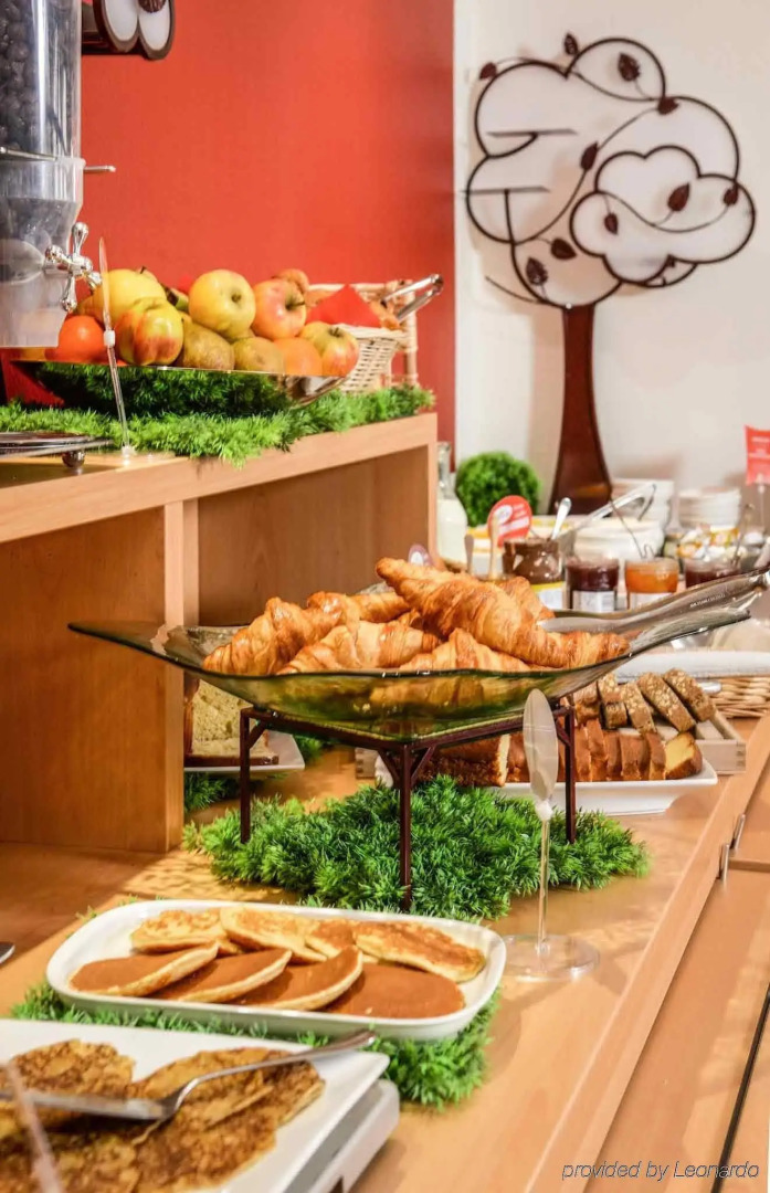 ibis Saint Lo La Chevalerie