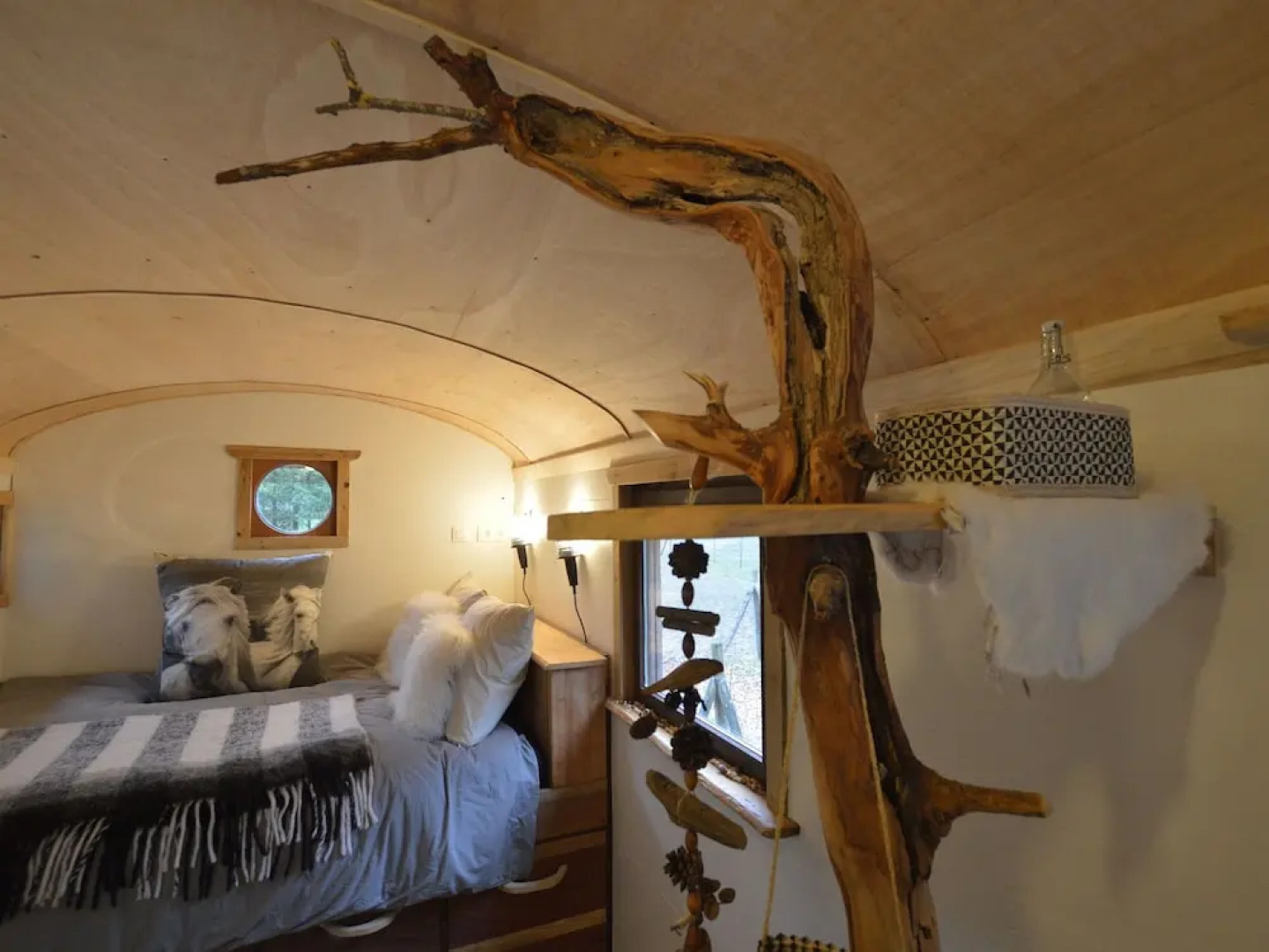 Charming Cottage in Zeeland with Hot Tub