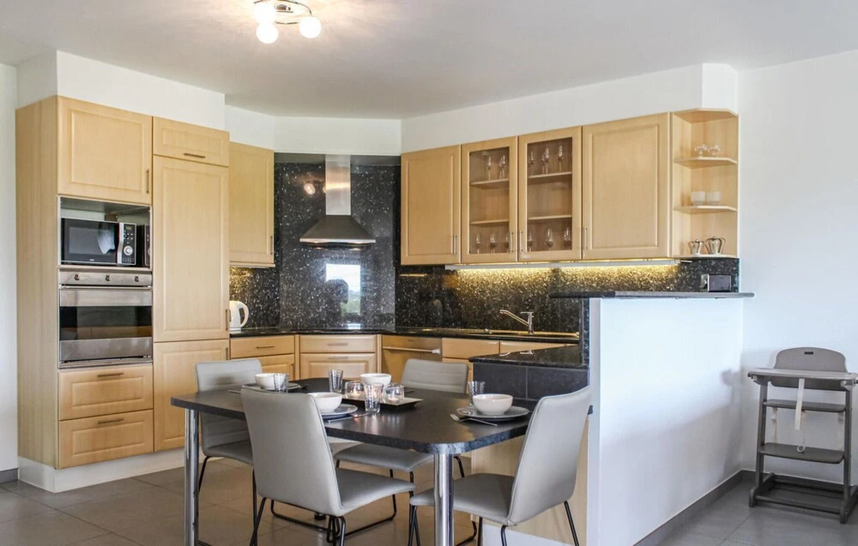 Amazing Home in Diksmuide With 5 Bedrooms and Wifi