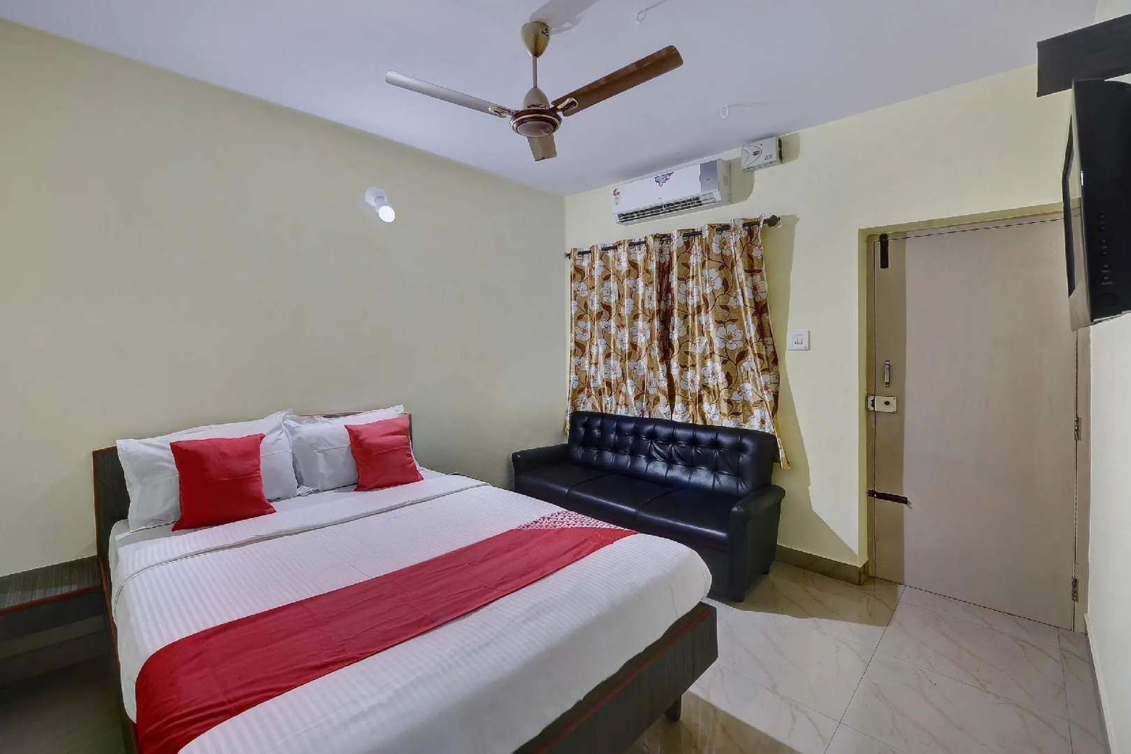 OYO 22499 Vishnu Residency