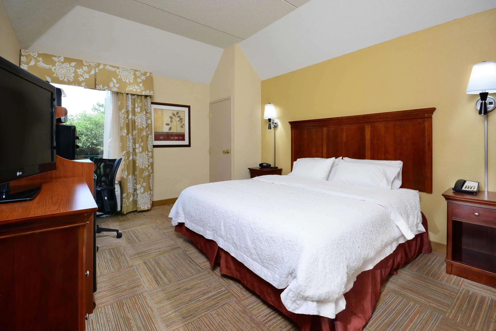 Hampton Inn Raleigh-Capital Blvd. North