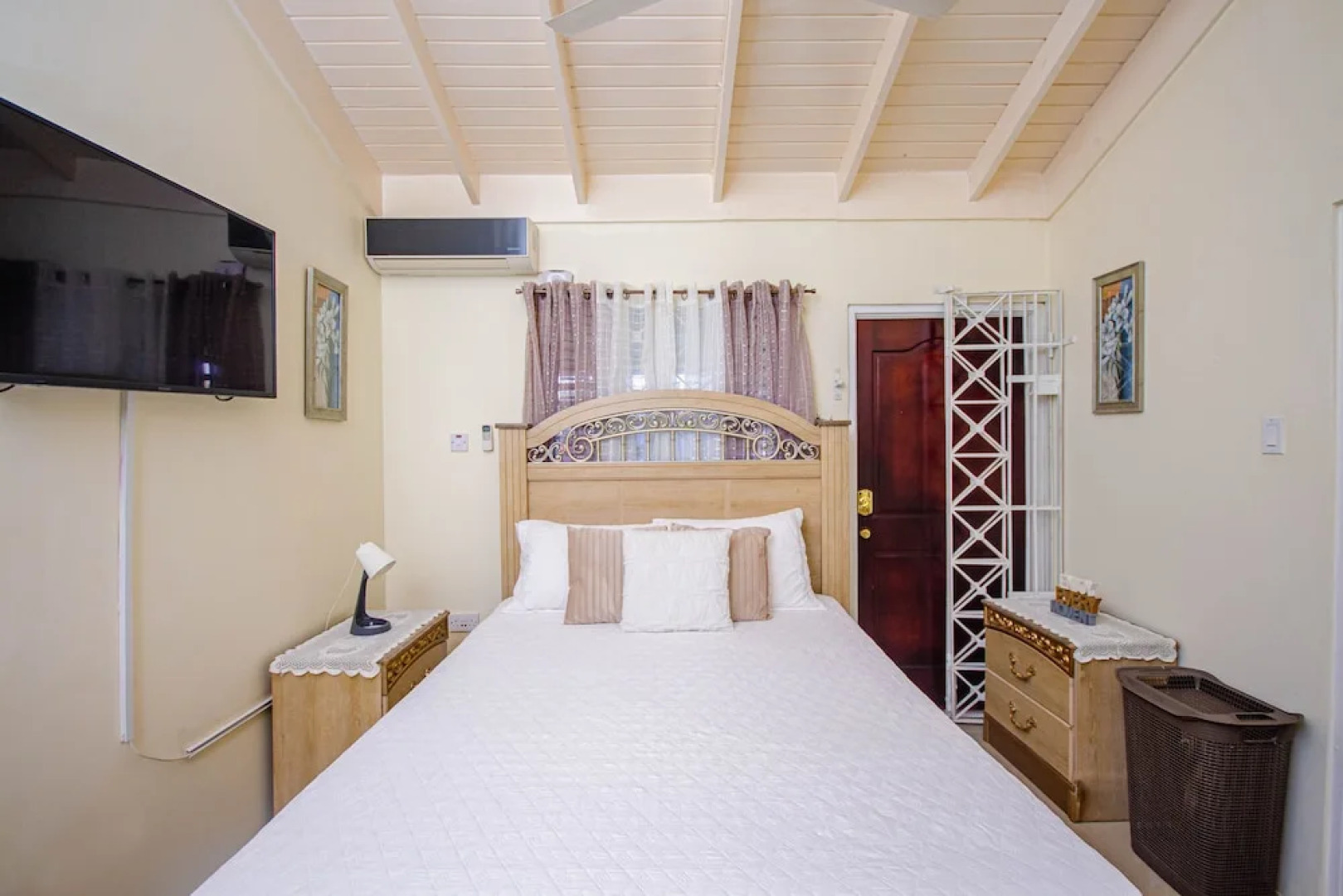 123 Drax Hall Country Club Villa