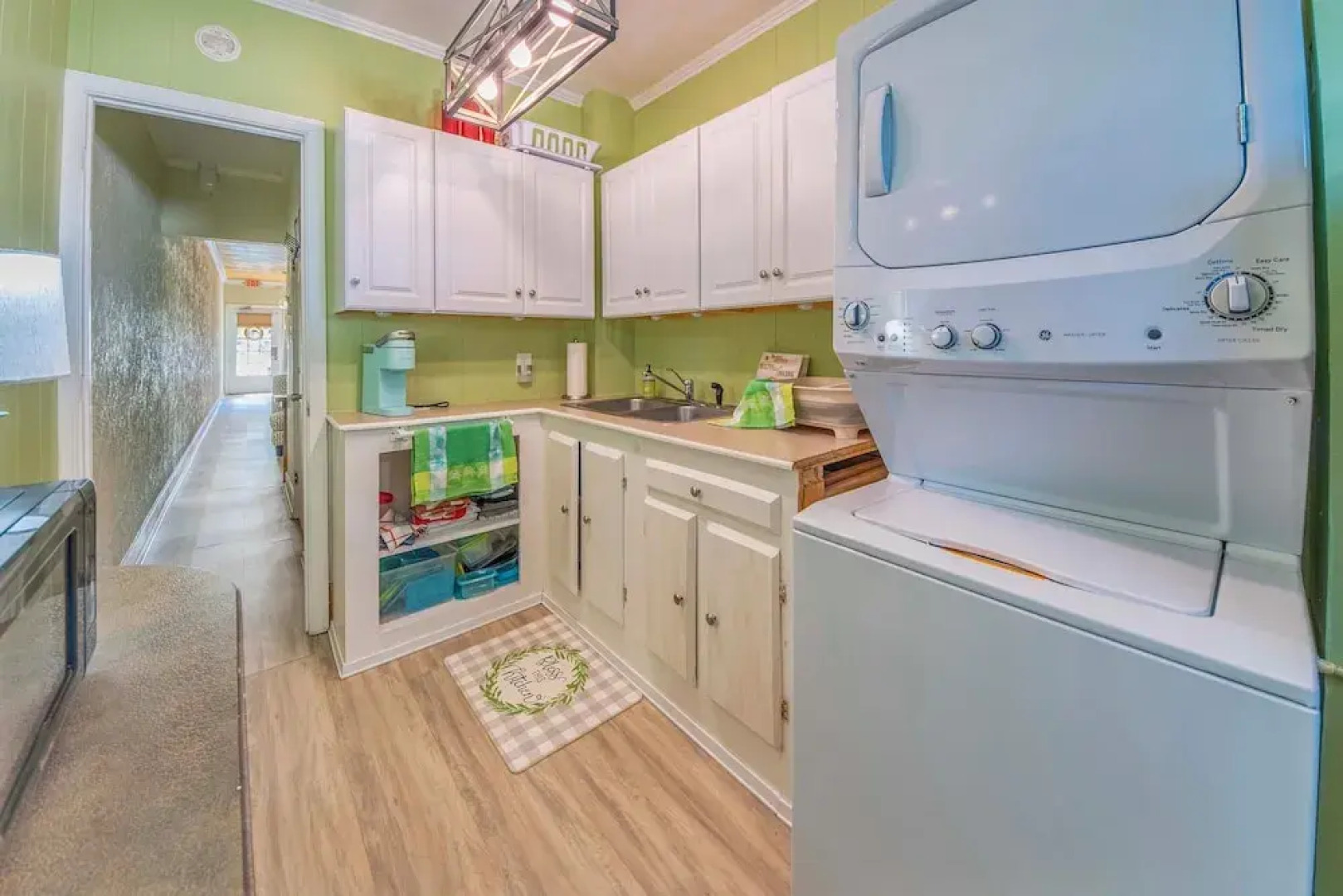 Stroll Into Town: Cozy Apartment in Kilmarnock