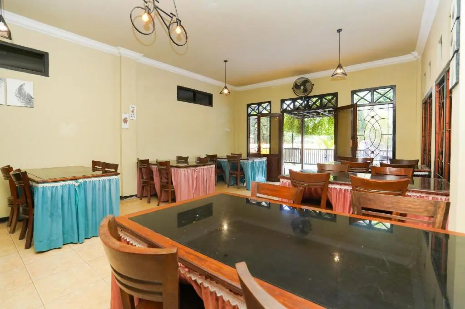 OYO 2715 Hotel Madinah Syariah