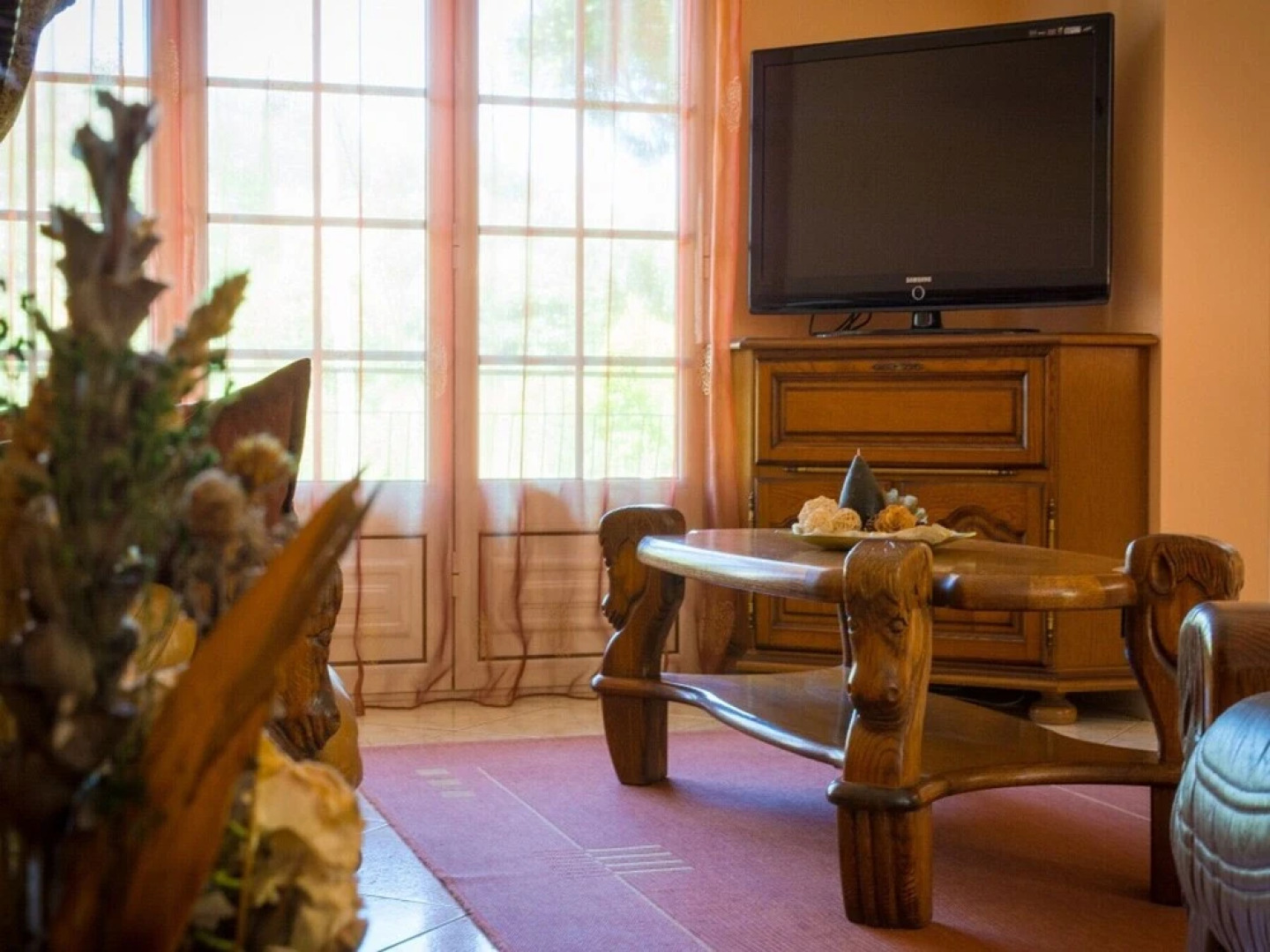 Pet Friendly and Gametable - Mystay