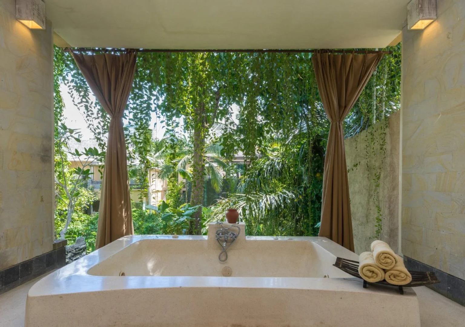 Курортный отель Wapa di Ume Ubud Resort & Spa