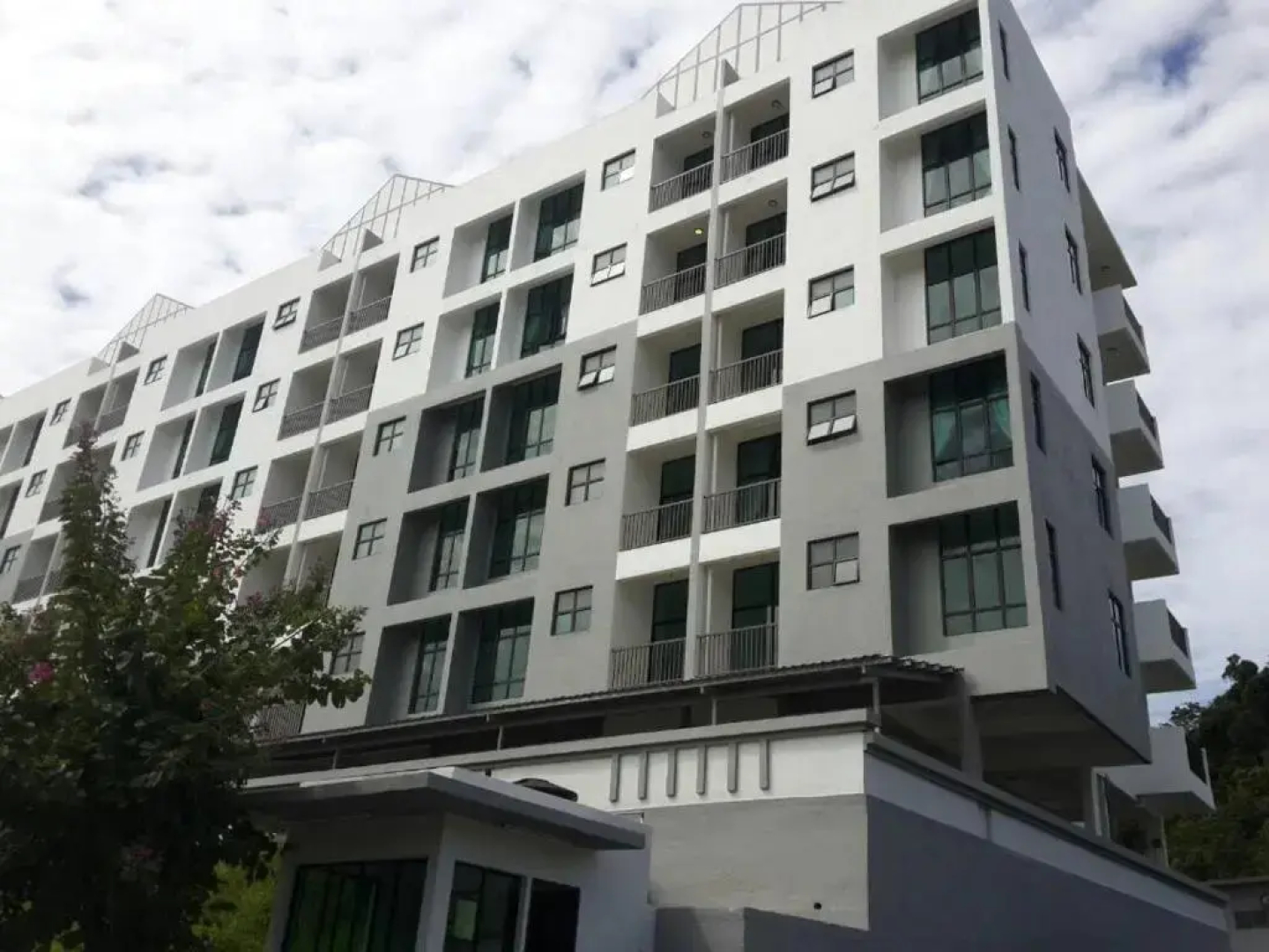 Sekata Apartment