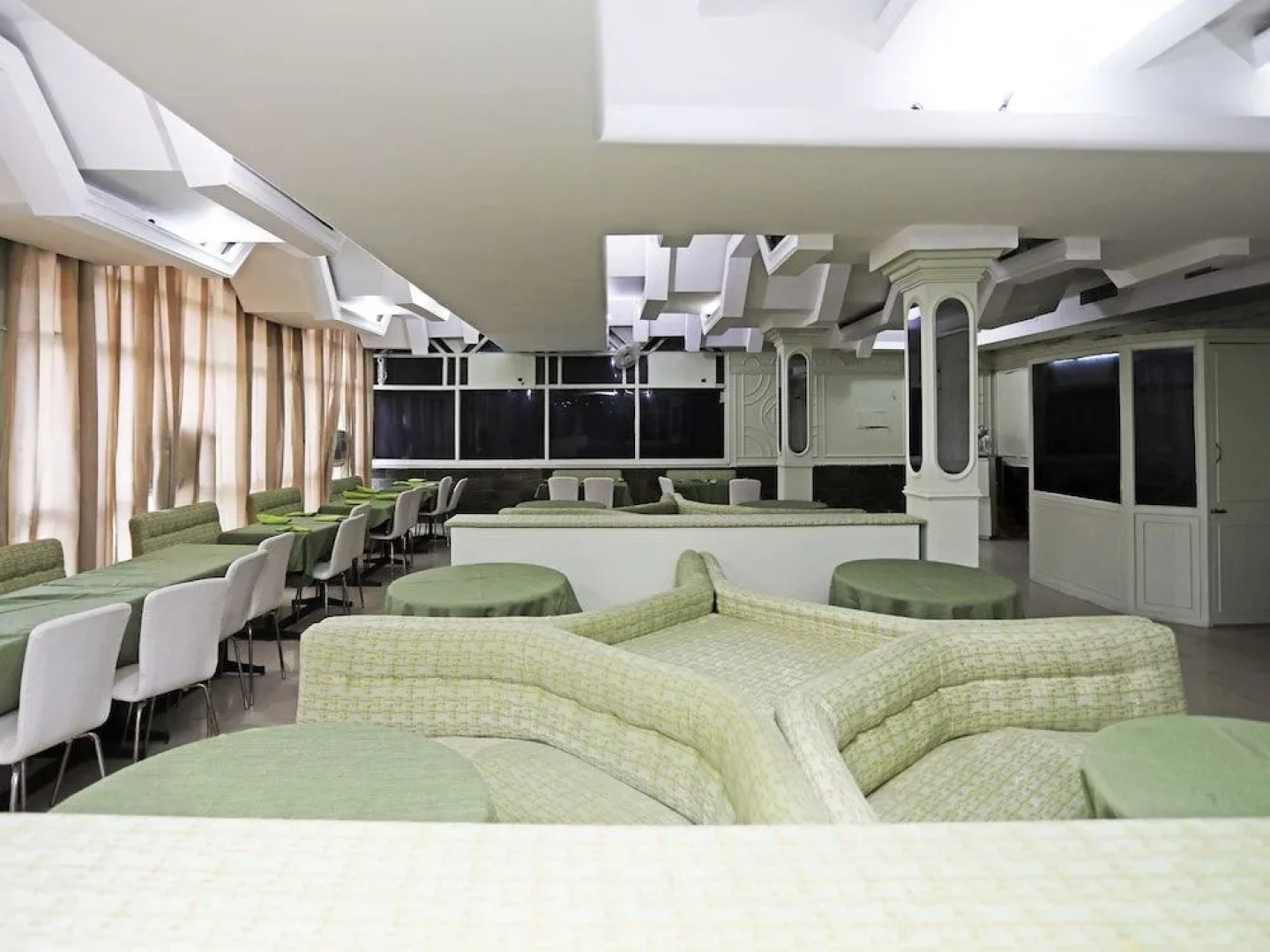 Collection O 29566 Hotel Mid Town