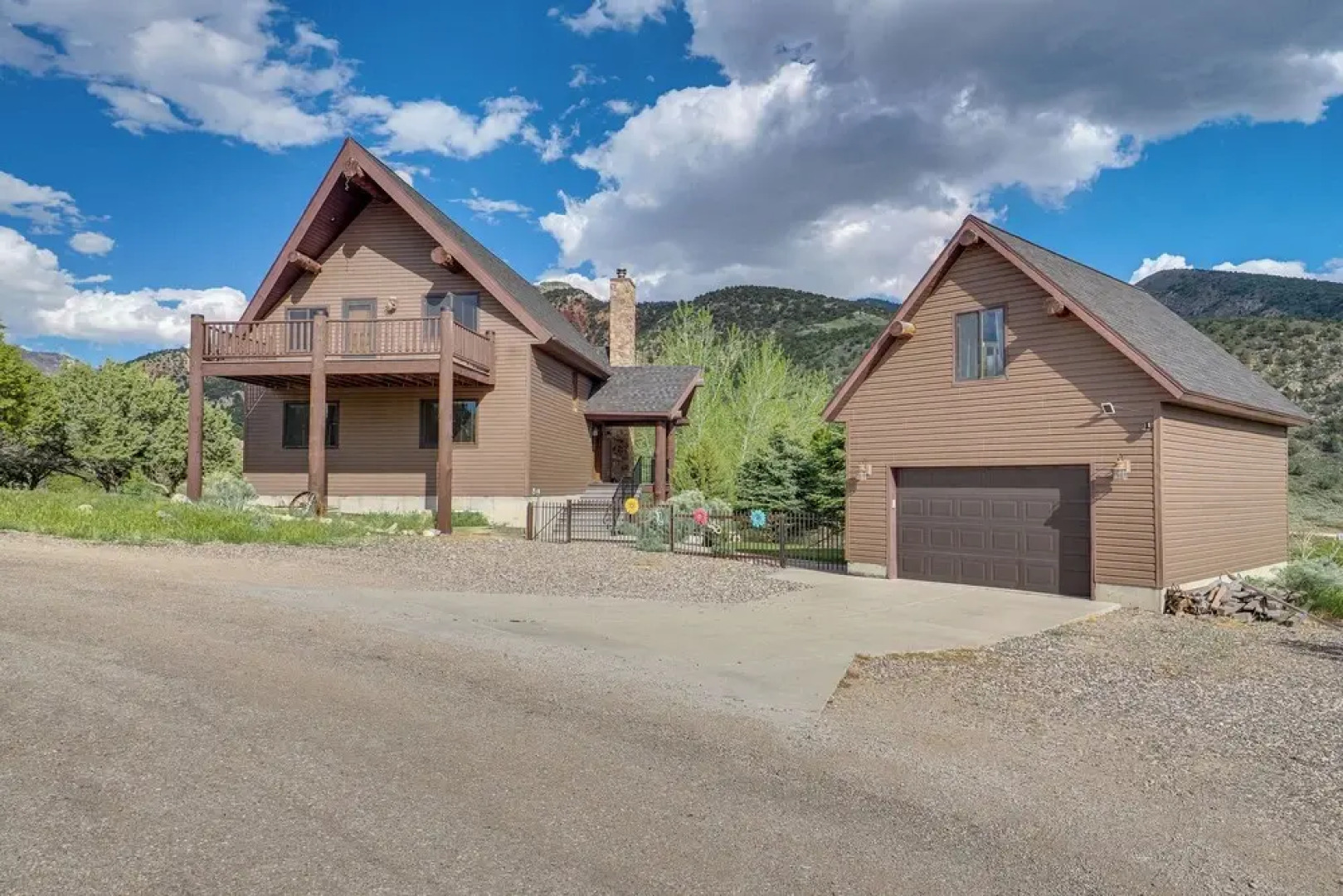 Rustic Sterling Cabin: Walk to Palisade Lake!