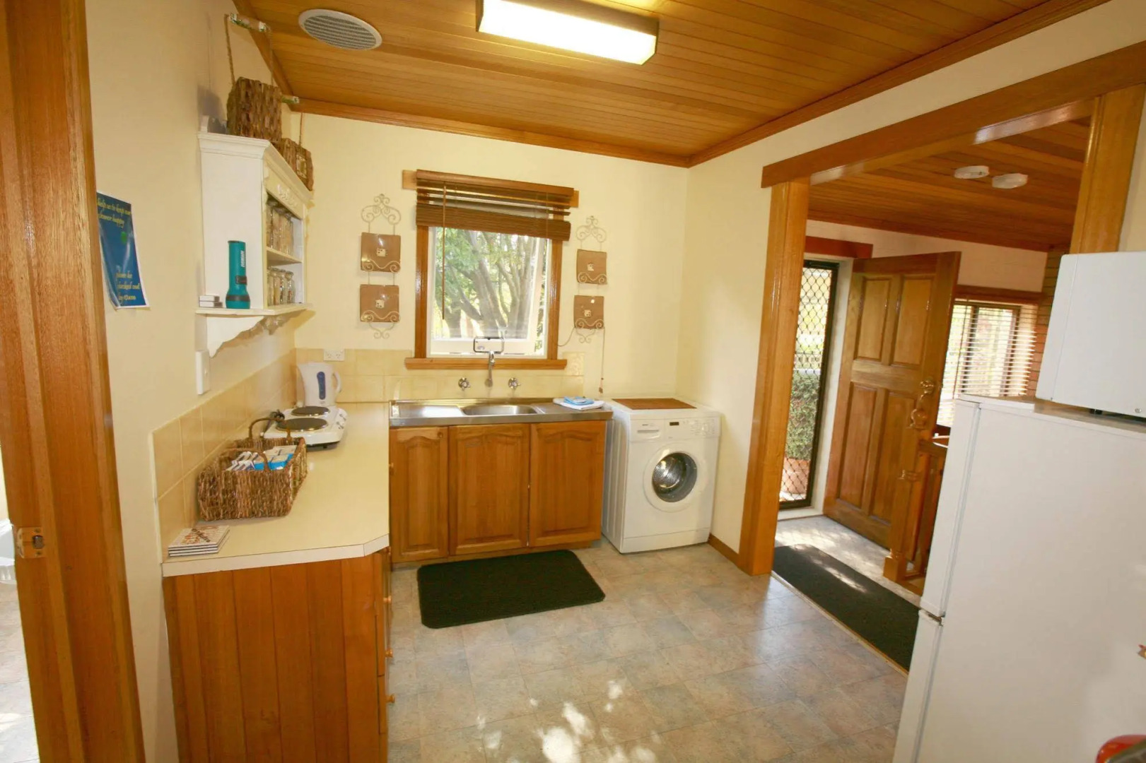 The Shingles Riverside Cottages