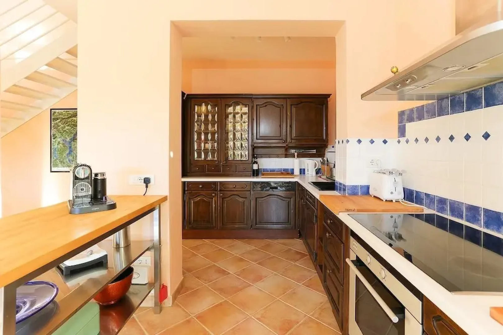 Stunning 4 bed Villa With Private Pool, Bbq, Wifi, Lake Views, Walking Distance to Restaurant