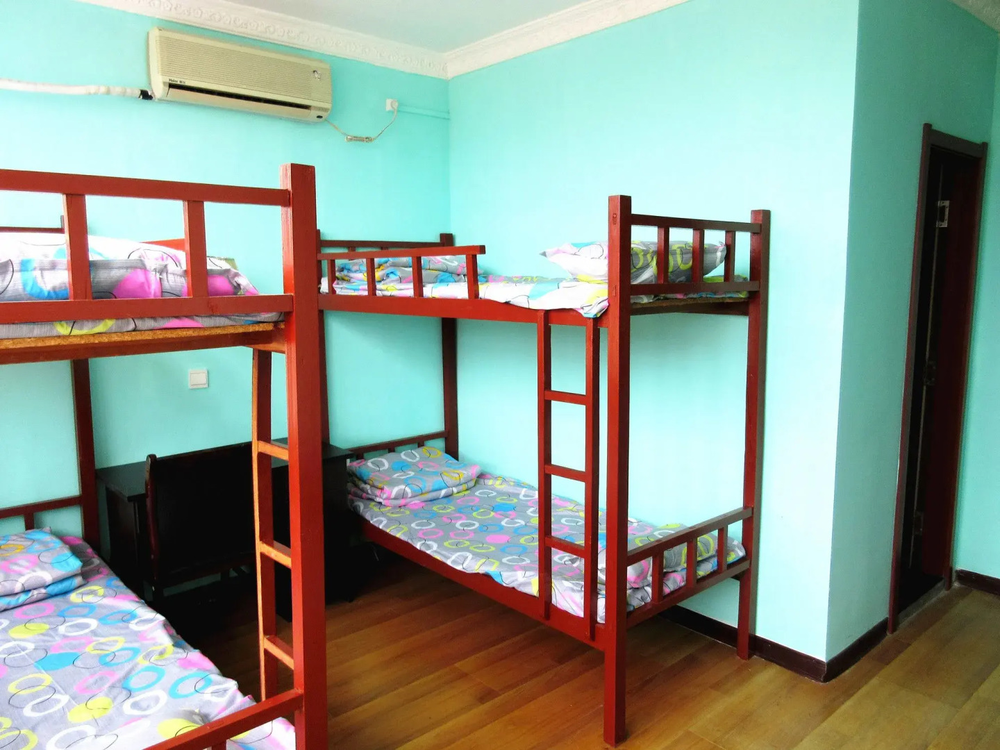 25 Four Seasons Youth Hostel