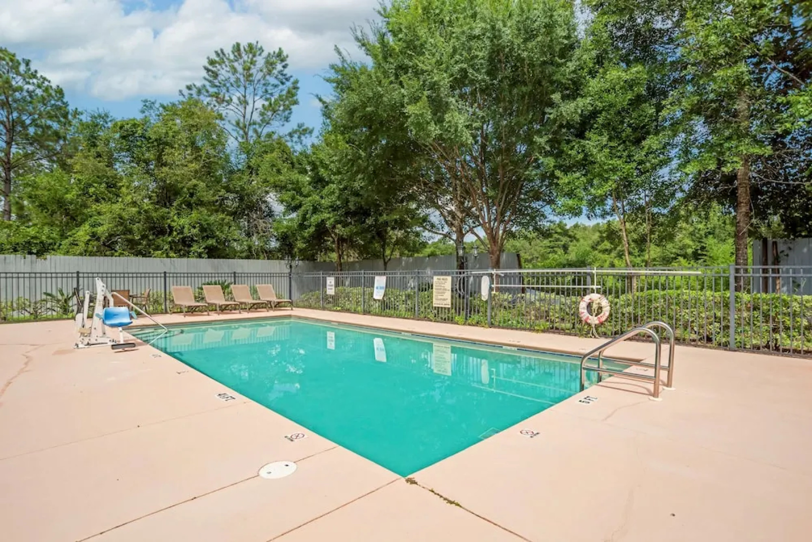 Best Western Plus Wakulla Inn & Suites