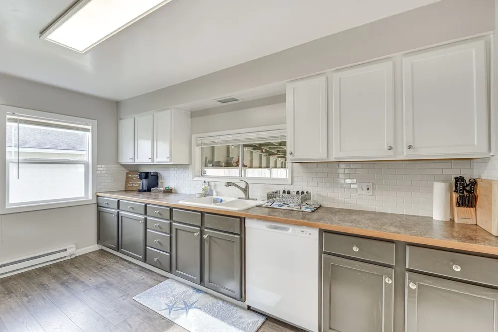 Pet-friendly Hoquiam Cottage w/ River Access!