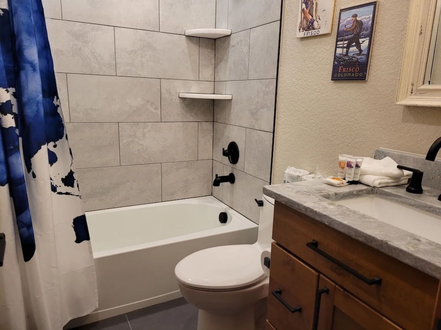 Mountainside Condominiums by CRMR