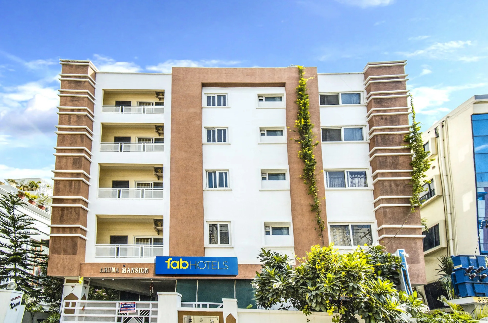 FabExpress Namo Suites