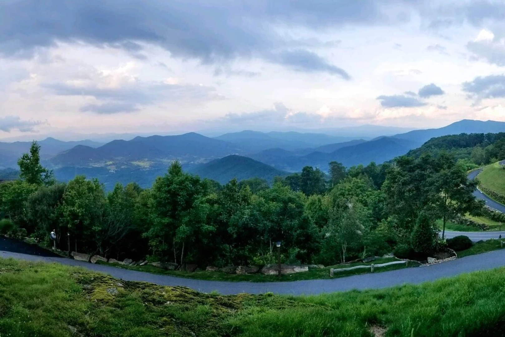 Hike On-site! Home 8 Mi to Wolf Ridge Ski Resort