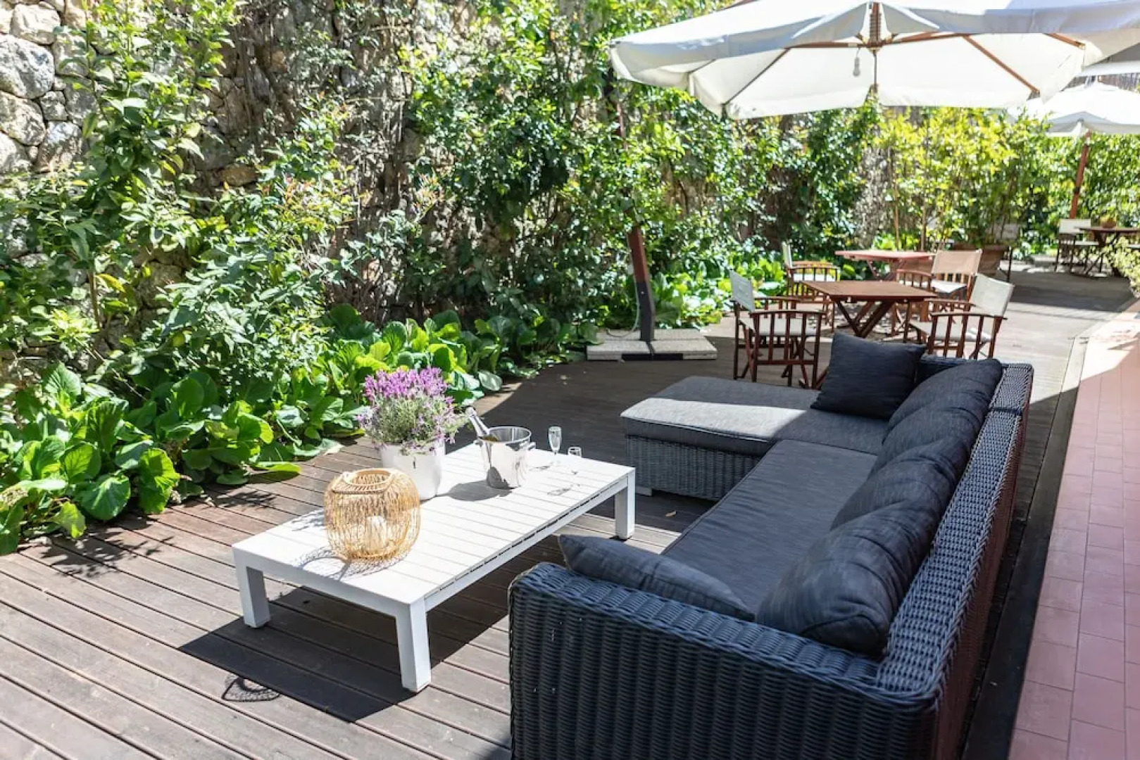 Baia Blu RTA Residence