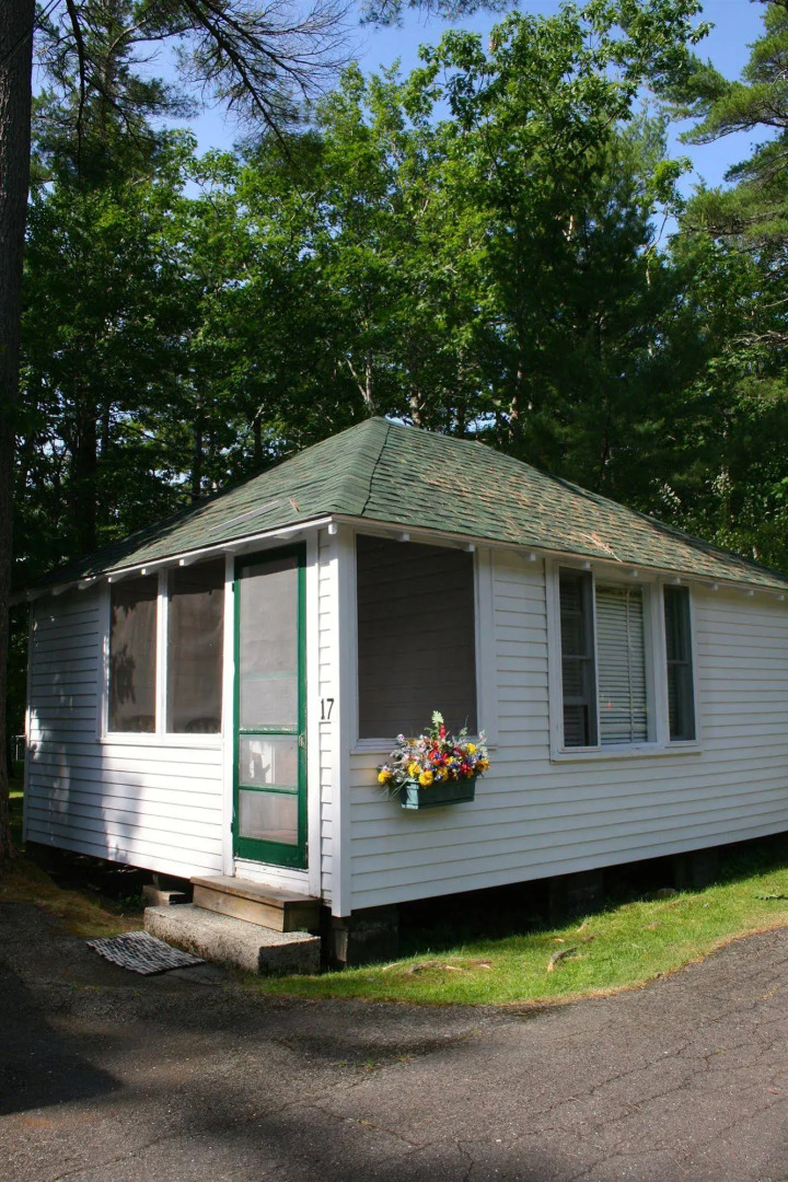Hinckley's Dreamwood Cottages