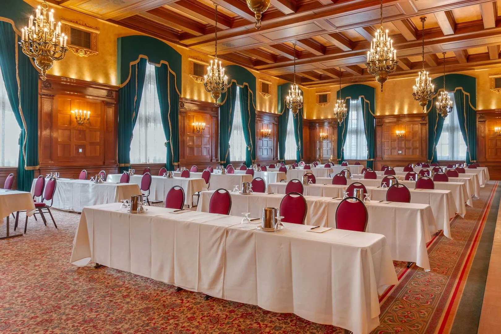 The Fort Garry Hotel, Spa and Conference Centre, an Ascend Collection Hotel