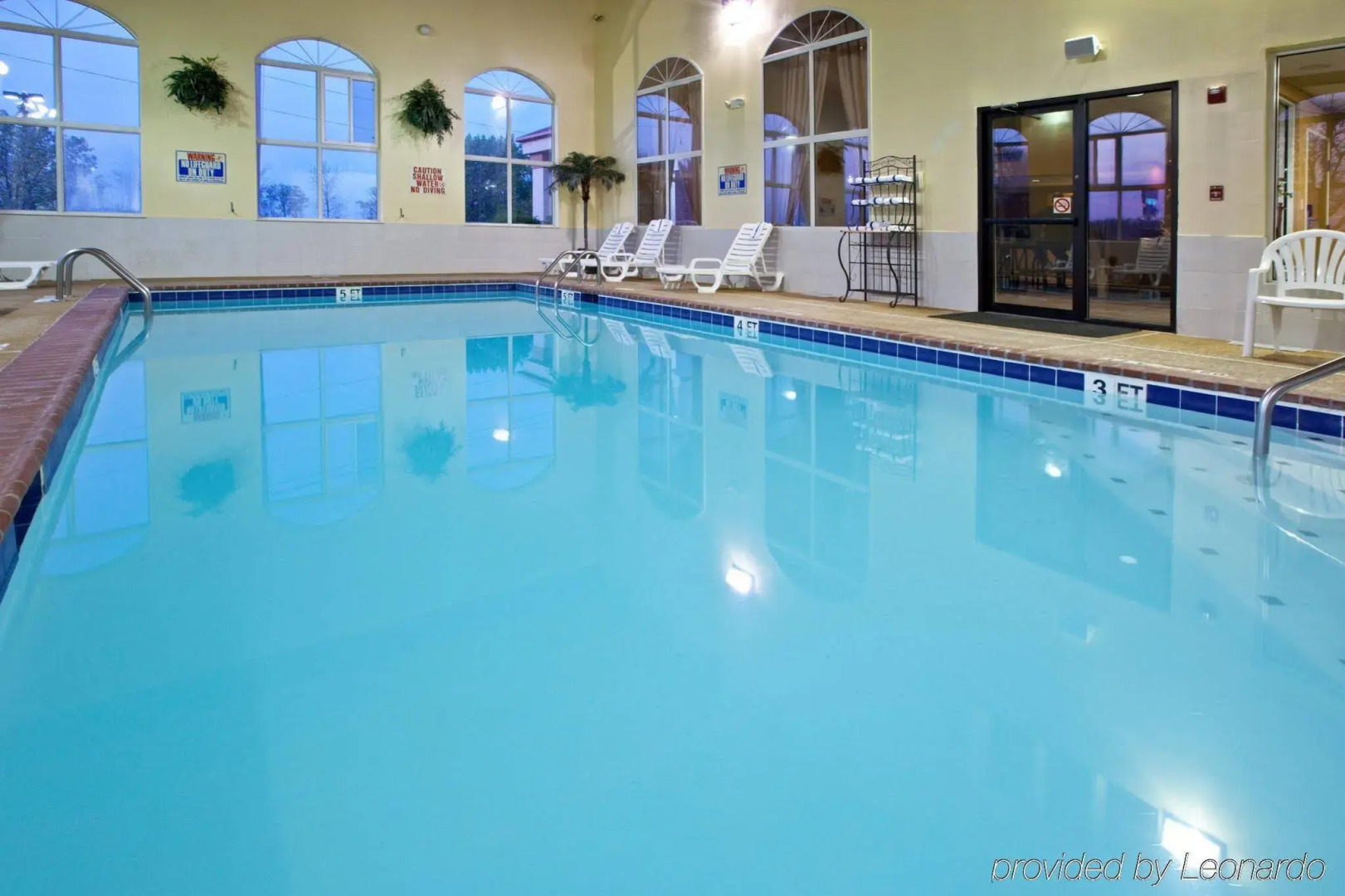 Comfort Inn & Suites Sharonville - Cincinnati North