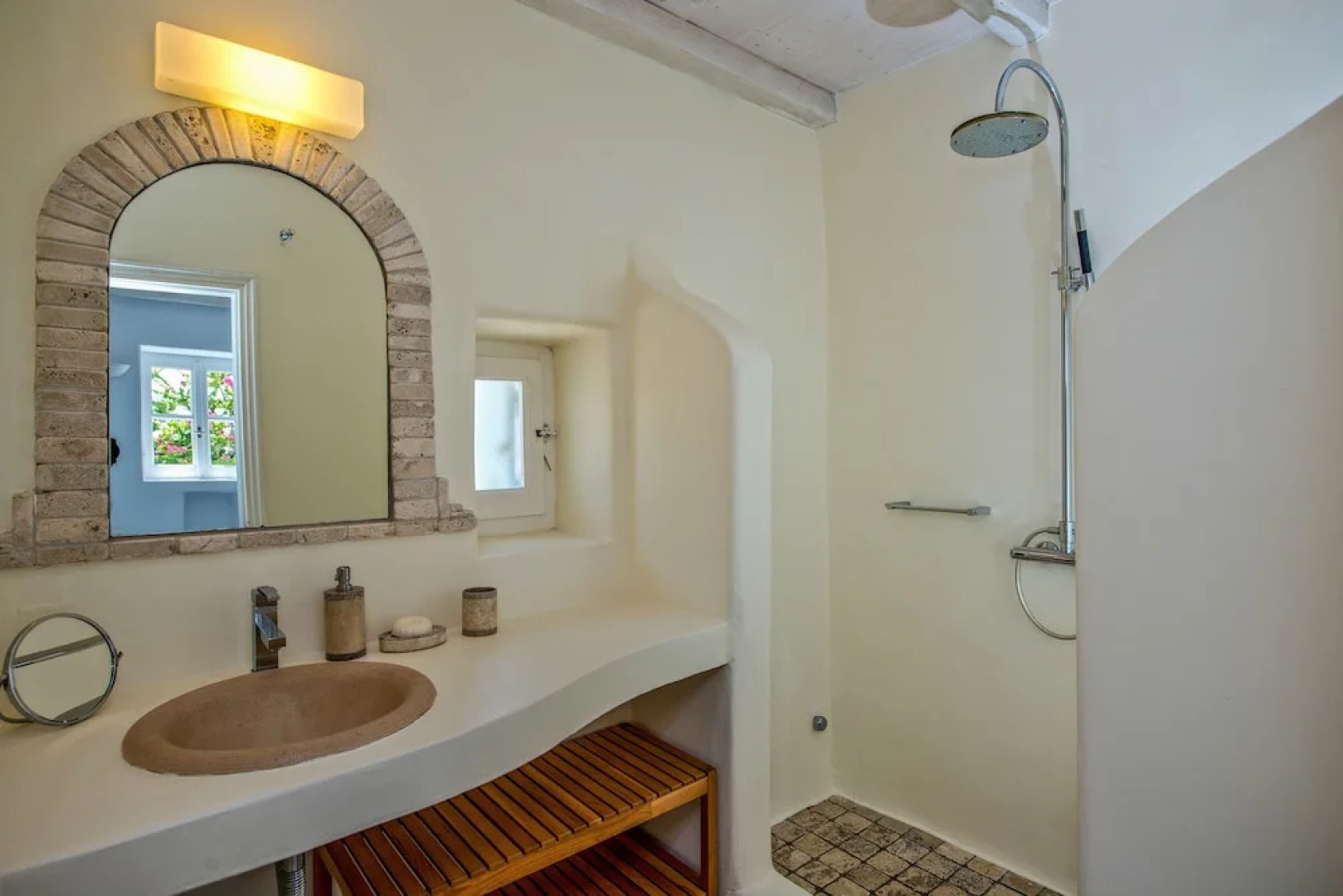 Newly-Built Private Luxury Villa