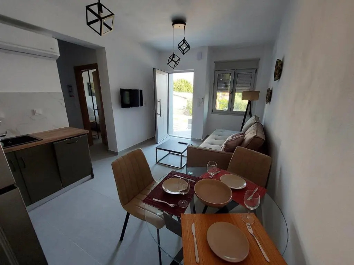 Elia Luxury Apartments Estd 2022