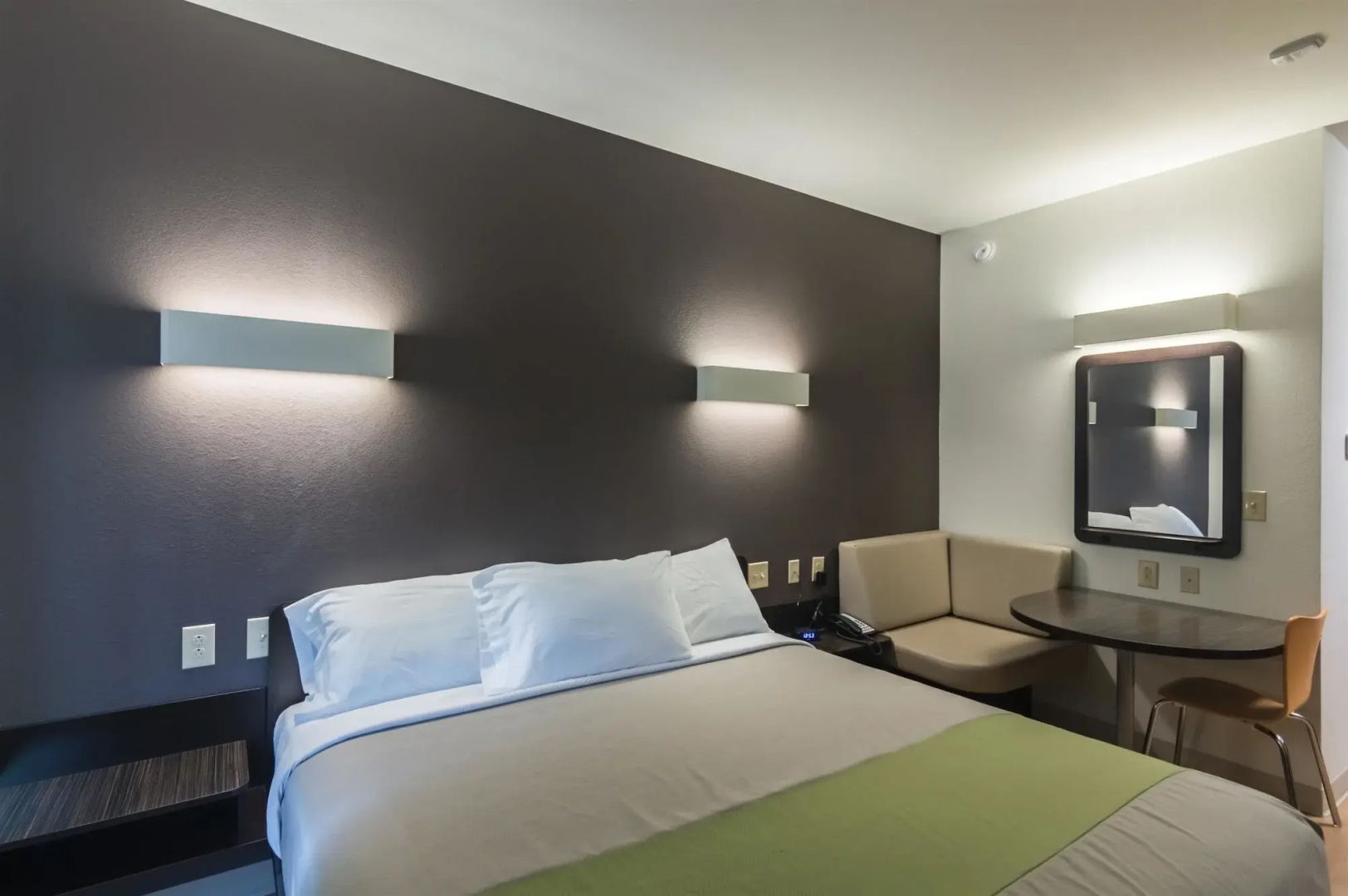 Days Inn & Suites by Wyndham Colorado City/I-20