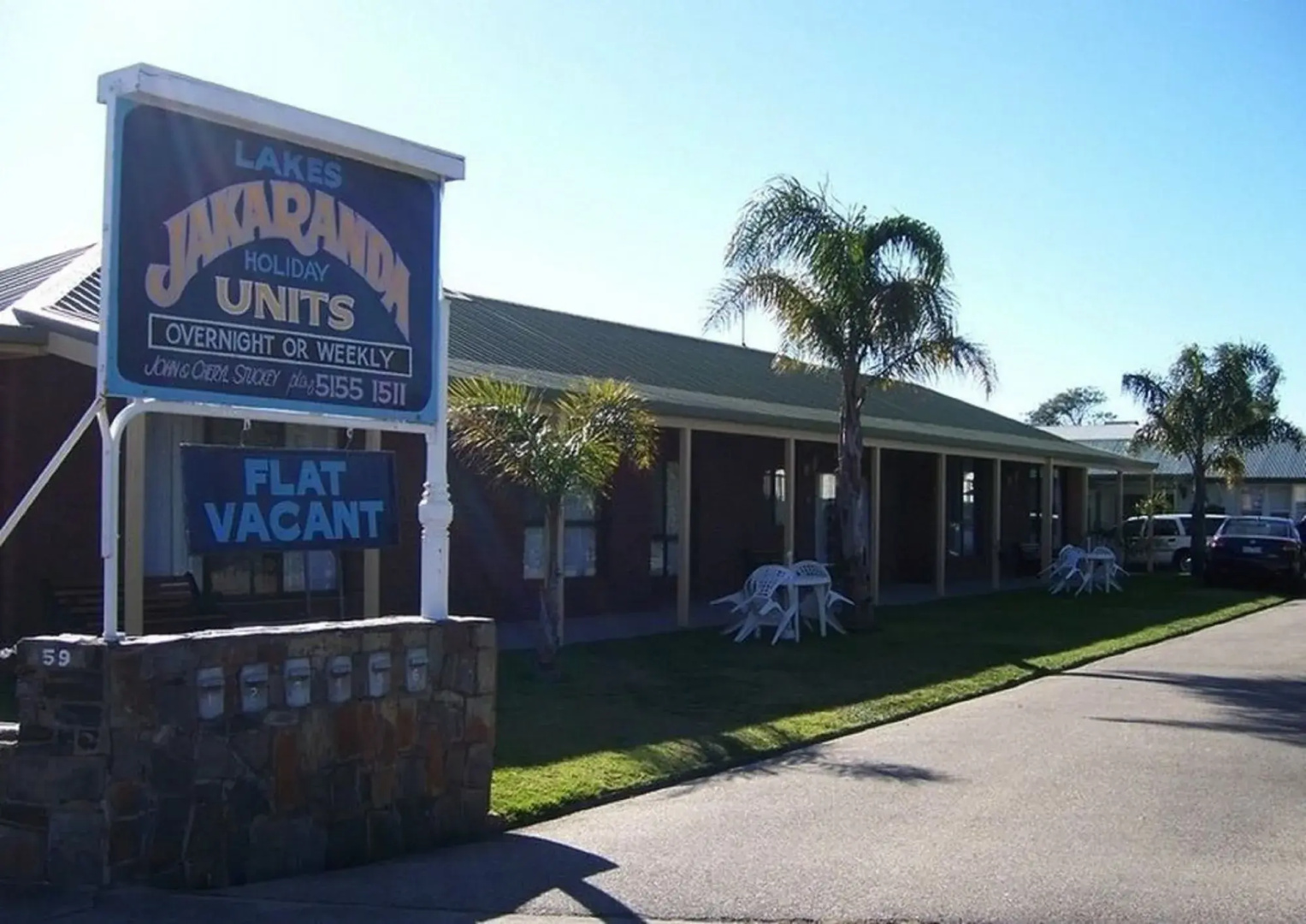 Lakes Jakaranda Holiday Units
