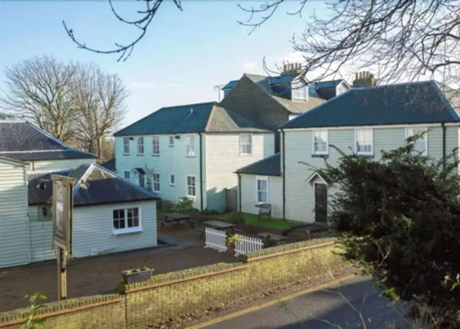 The White Cliffs Hotel