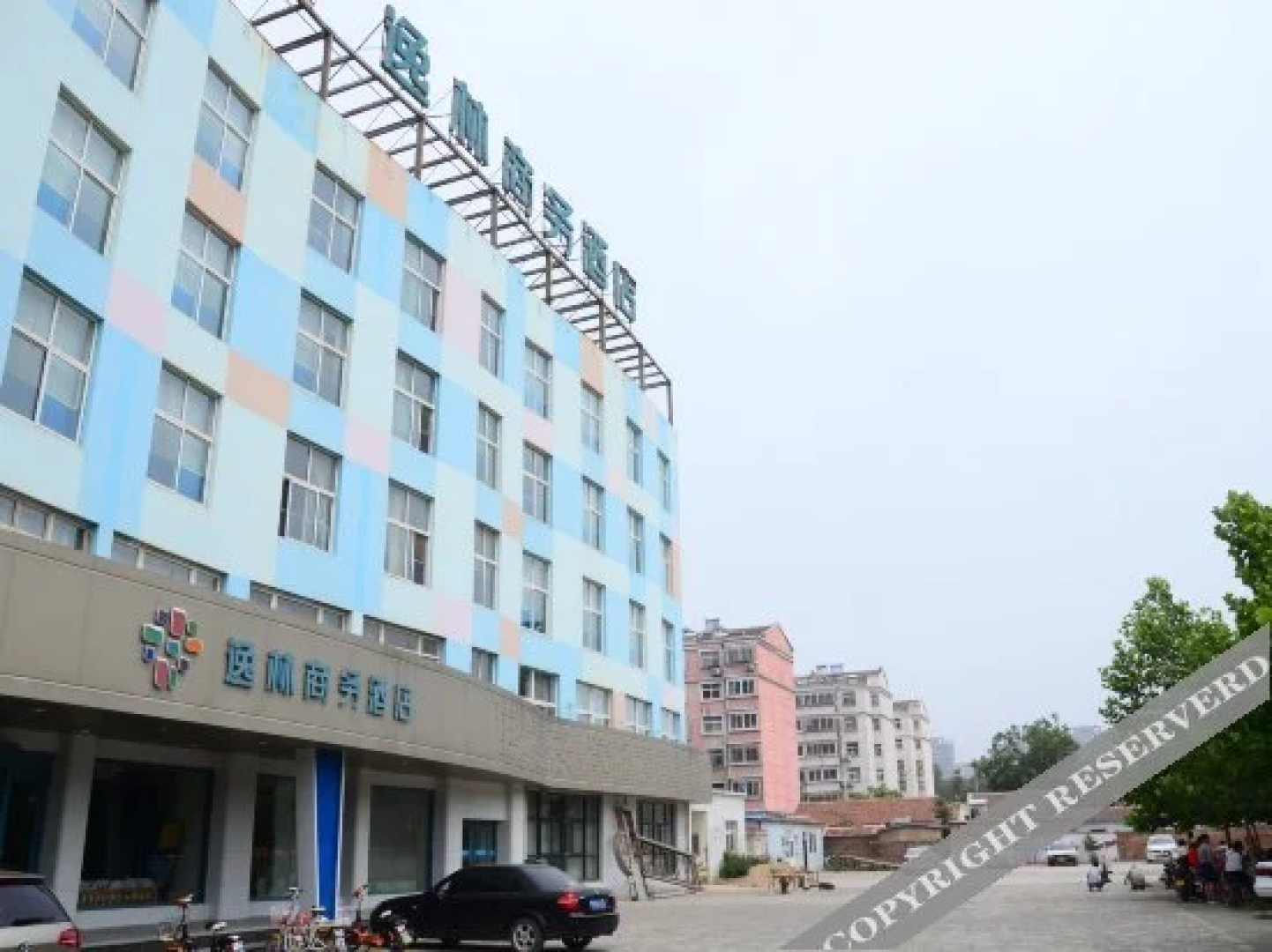 Fengjing Business Hotel