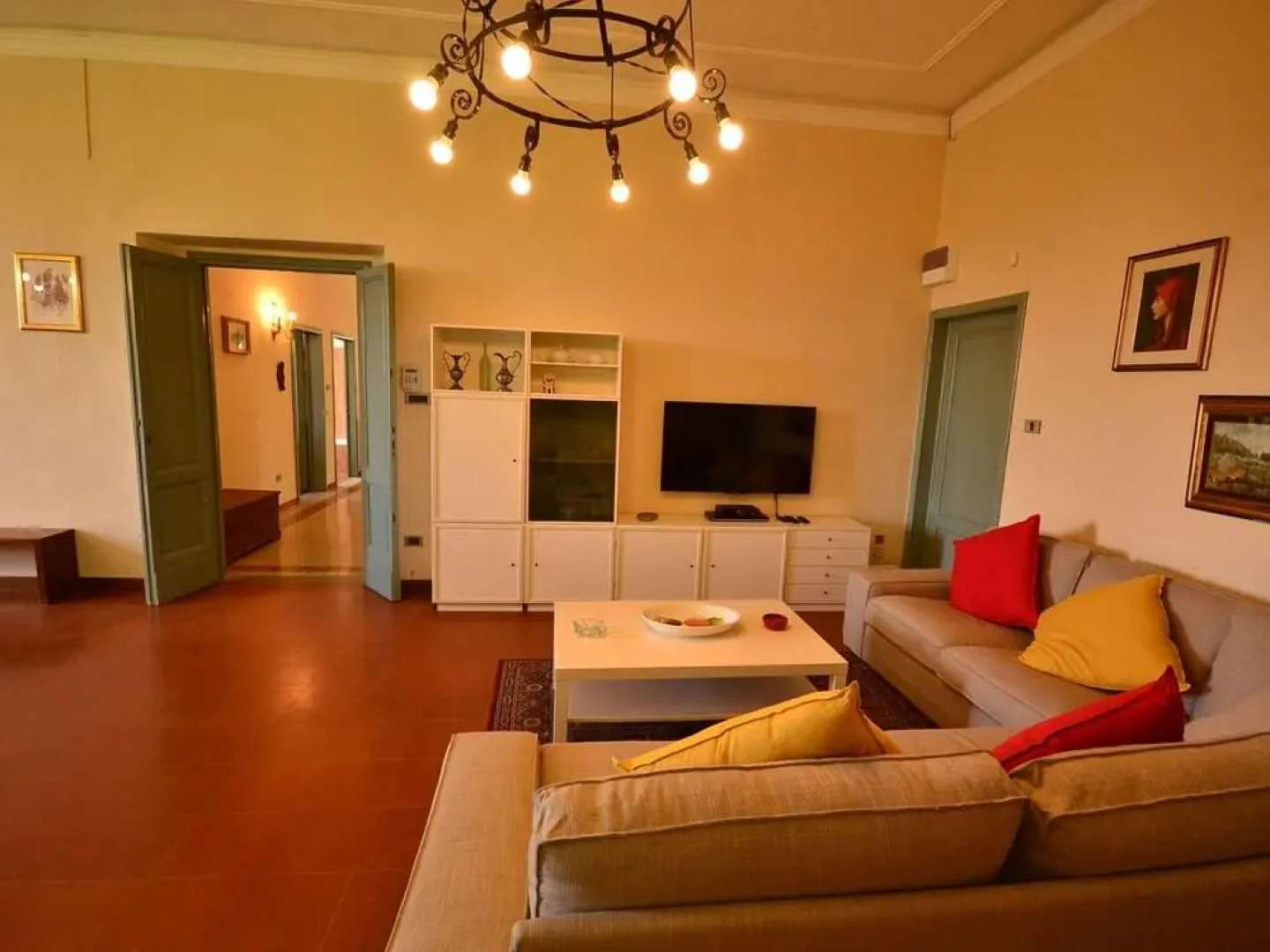 Peaceful Holiday Home with Pool in Montefiridolfi Italy