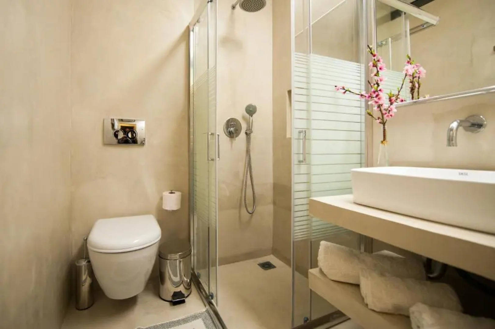 Manto On The Beach Apartments