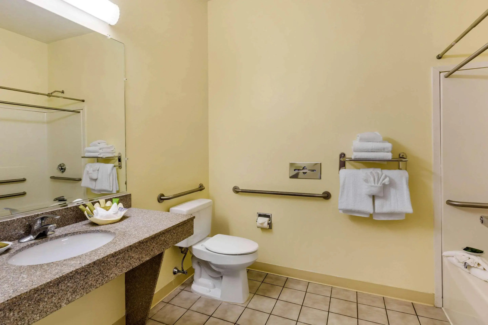 The Carriage House Inn Newport