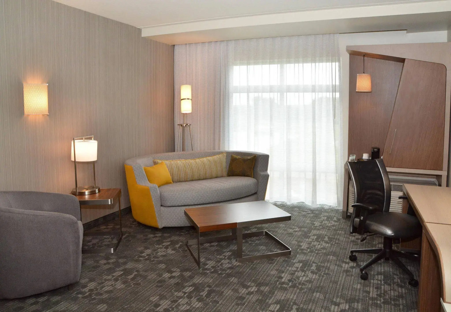 Courtyard by Marriott Youngstown Canfield