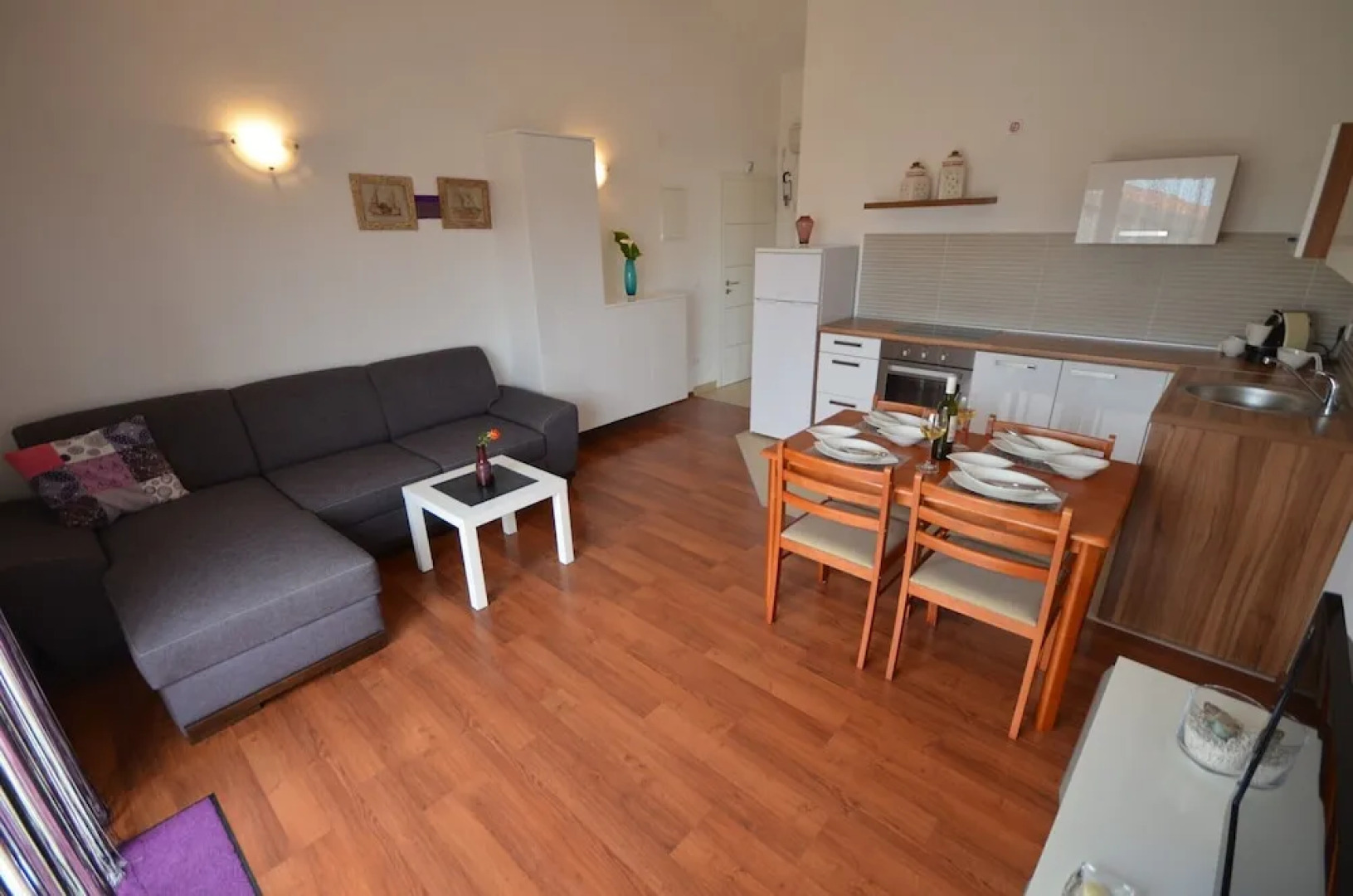 Apartments Tomasevic