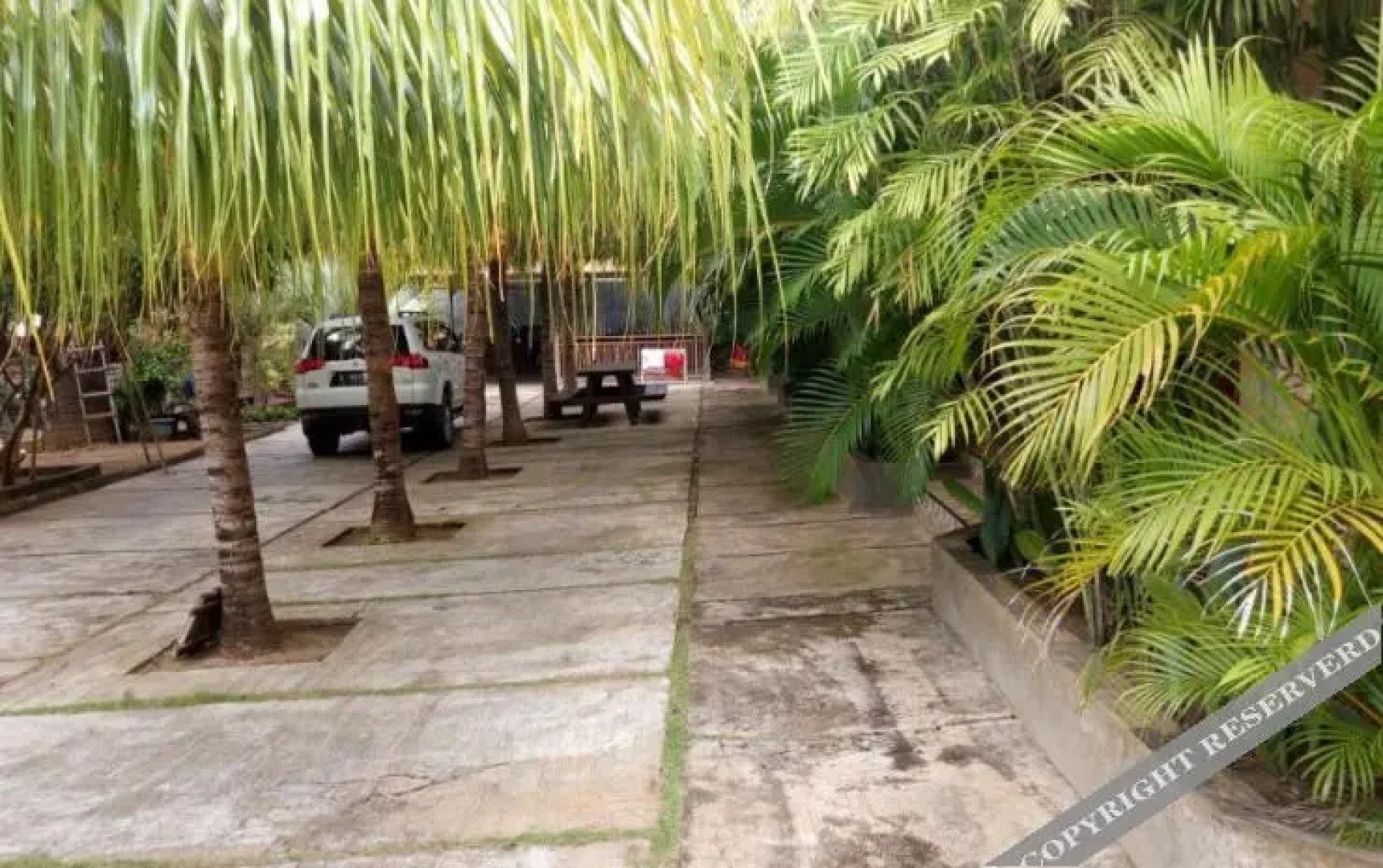 Sunrise Hotel Larantuka