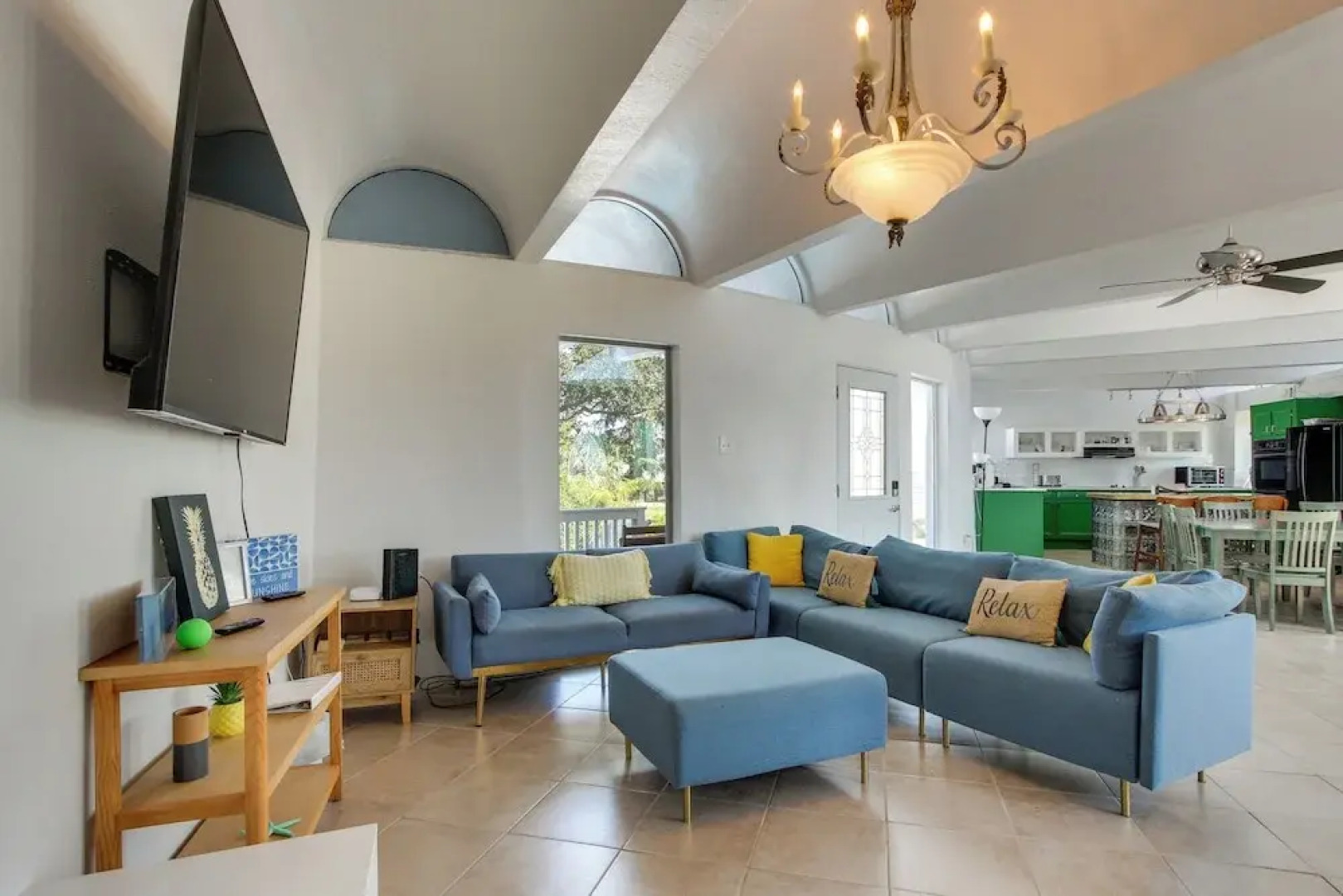 Walk to Beach: Unique Family Gem in Pass Christian