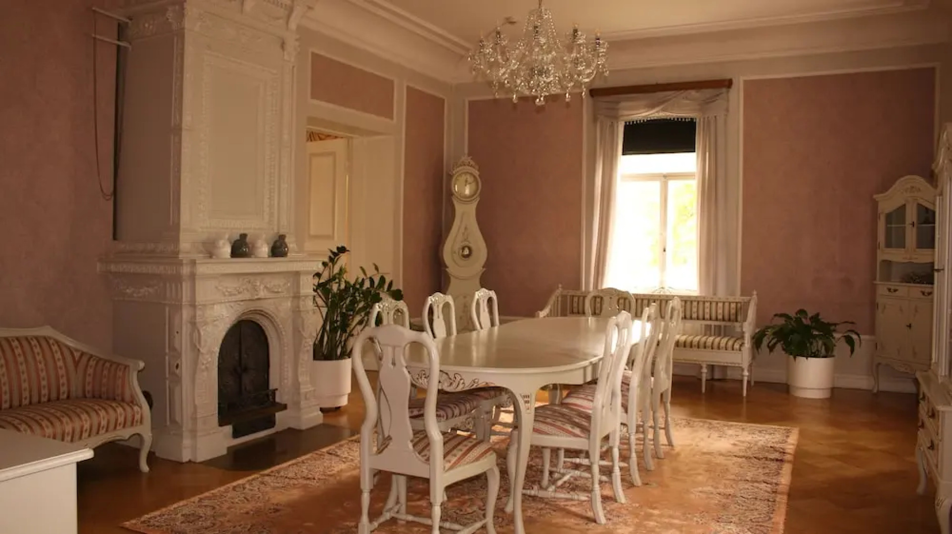 Kartanohotelli Karhulan Hovi