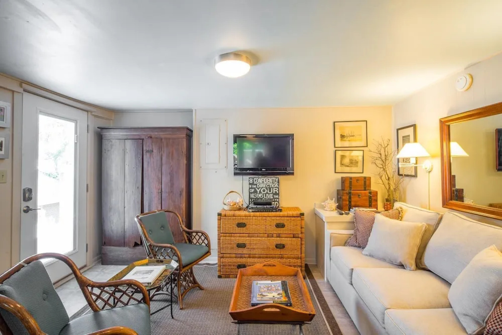 Erie The 213 E Hideaway 1 Bedroom Holiday Home By My Ocean Rentals