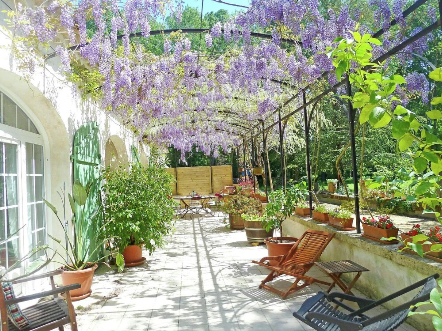 Large House With Pool in a Lush Green Environment