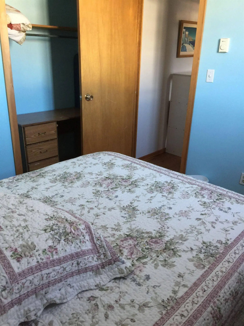 Apostoles Greek Restaurant and Vacation Rentals